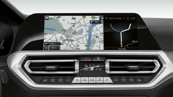 BMW Série 3 Berline (G20), BMW Live Cockpit Professional. Gros plan de l’affichage du poste de conduite de la BMW Série 3 Berline (G20) avec BMW Live Cockpit Professional.