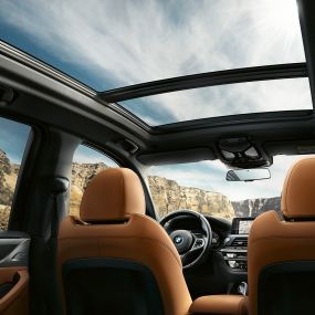 BMW X3 M40i, vue de l’intérieur du poste de conduite BMW X3 M40i, vue de l’intérieur du poste de conduite