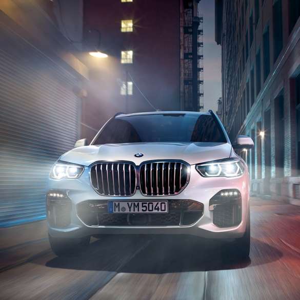 BMW X5, vue avant BMW X5 G05 2018 en Mineralweiß metallic, vue avant