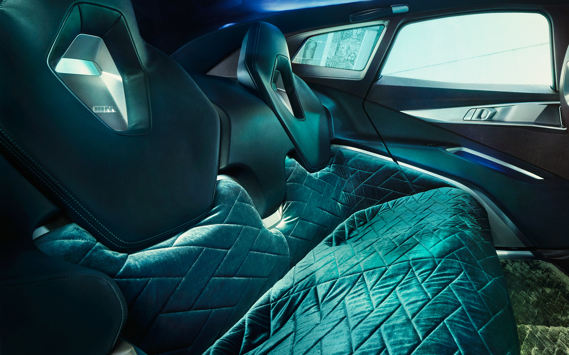 BMW Concept XM (G09) aperçu de l’intérieur gros plan arrière Lounge BMW Concept XM (G09) aperçu de l’intérieur gros plan arrière Lounge