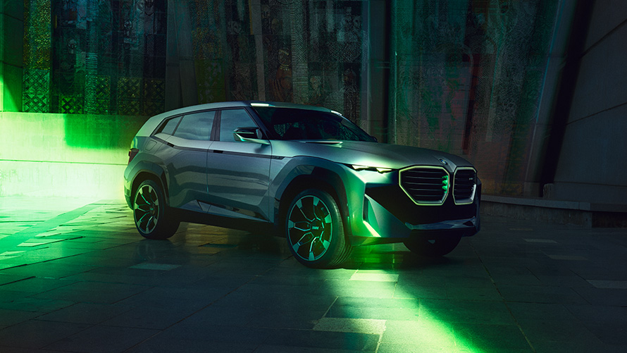 BMW Concept XM (G09) vue de trois quarts avant à l’arrêt